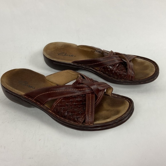 Clarks Genuine Leather Woven Criss Cross Slip on Open Toe Sandal - Picture 8 of 16
